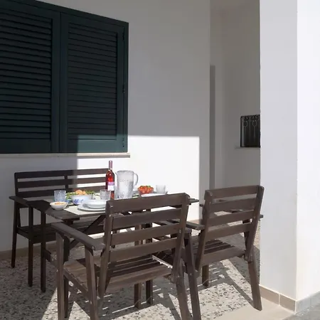 Frontemare A Holiday home Torre Suda